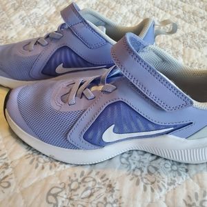 Girls Nike Downshifter shoe size 1Y